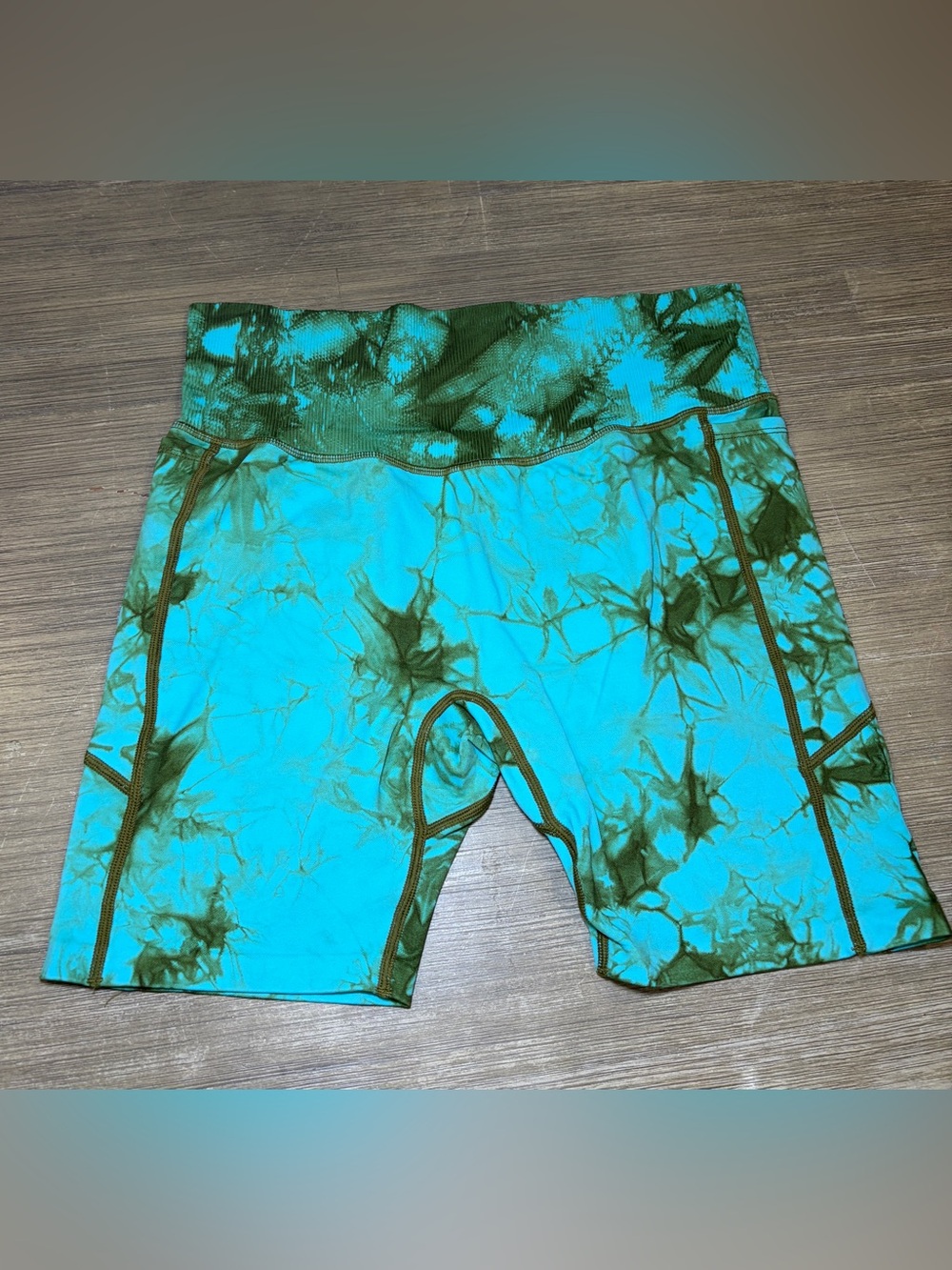Victoria's Secret Pink Active Women’s Large  Blue Green Tie Dye Bike Shorts
